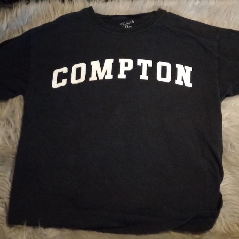 Walnut and 39th, ”Compton87” size L and in EUC.